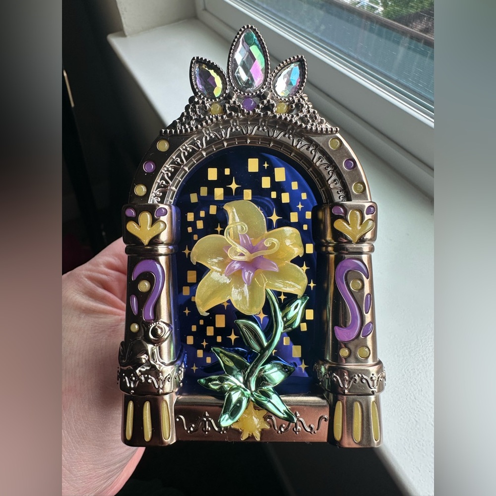 NEW bath and body works Disney RAPUNZEL light up wallflower plug in